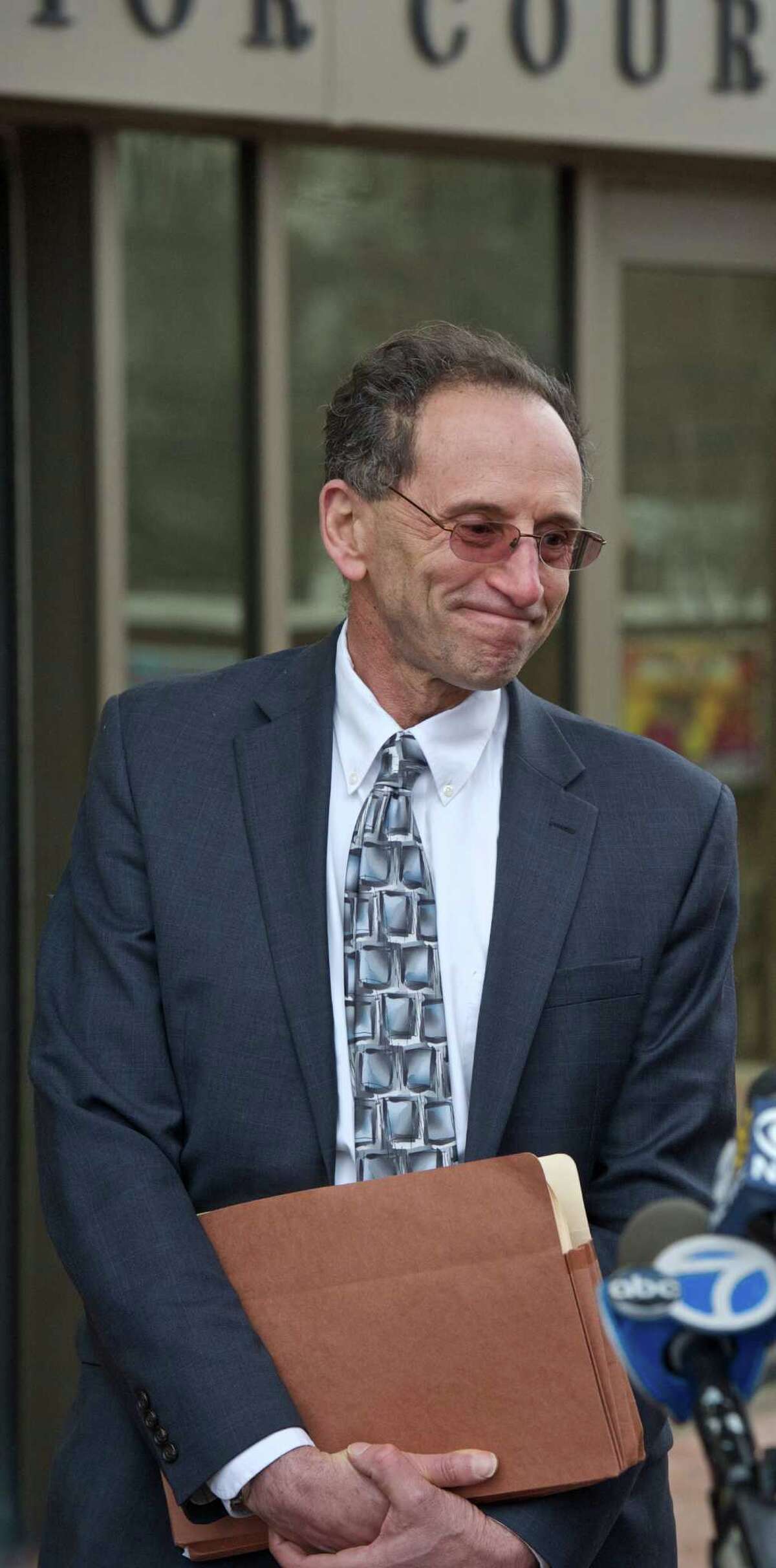 Ridgefield father freed in son's hotcar death