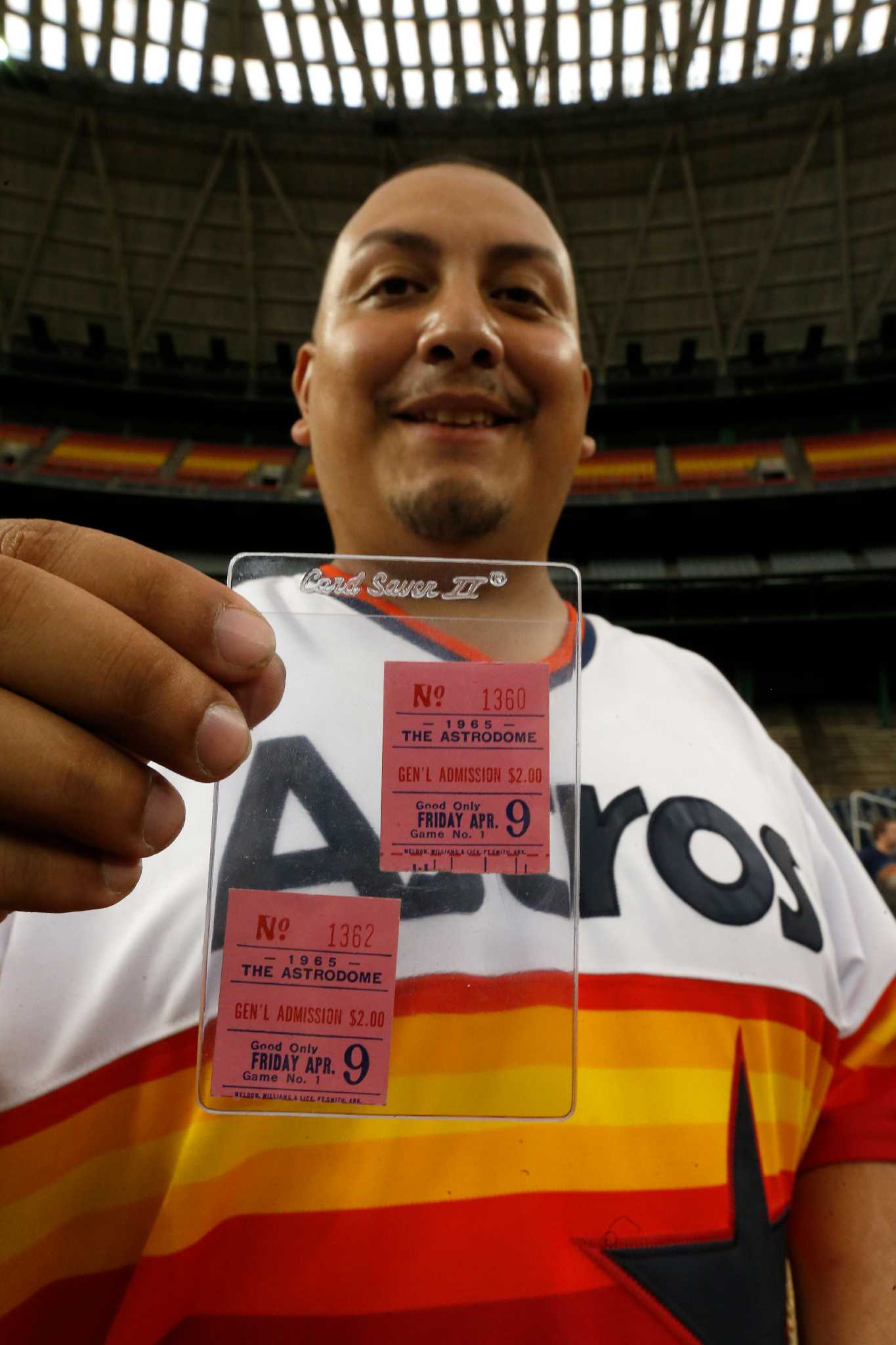 Astrodome Conservancy on X: Astros pitcher Mike Scott celebrates