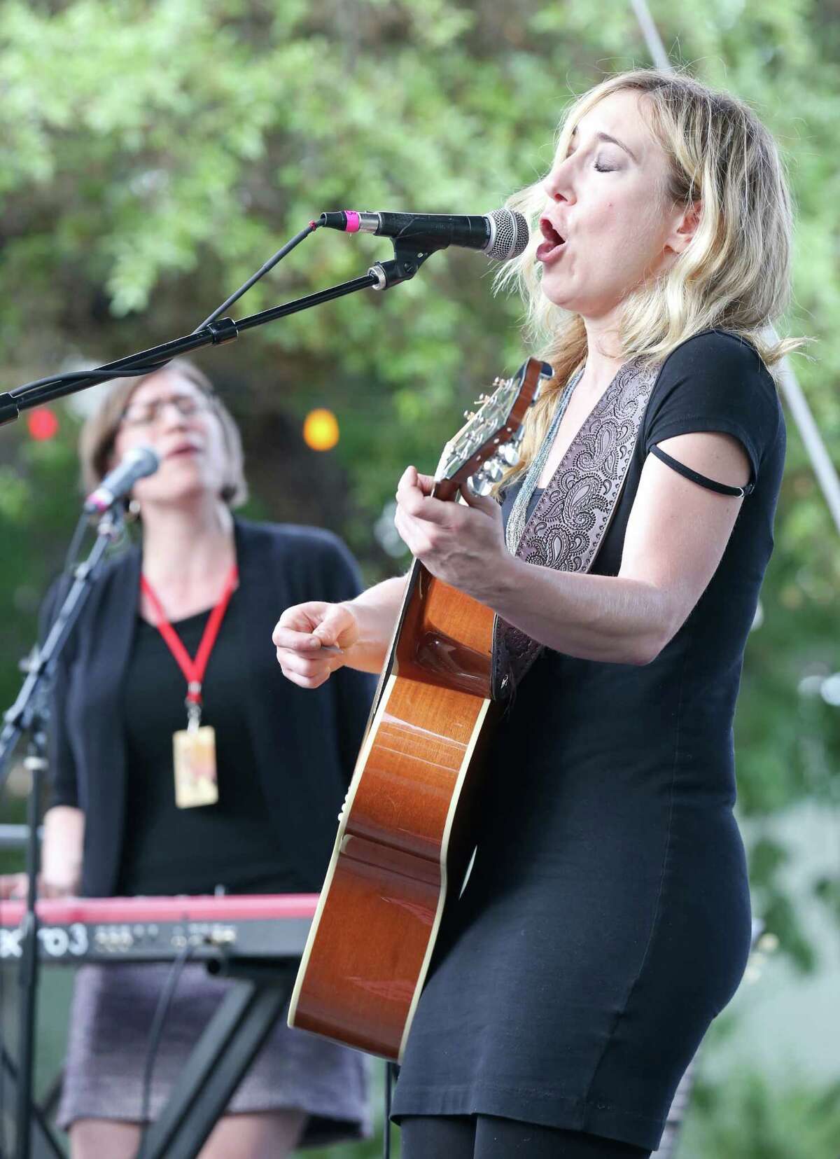 Heartless Bastards' Erika Wennerstrom performs with the group during the 2015 Maverick Music Festival Friday April 10, 2015 at La Villita. The festival runs through April 11th.