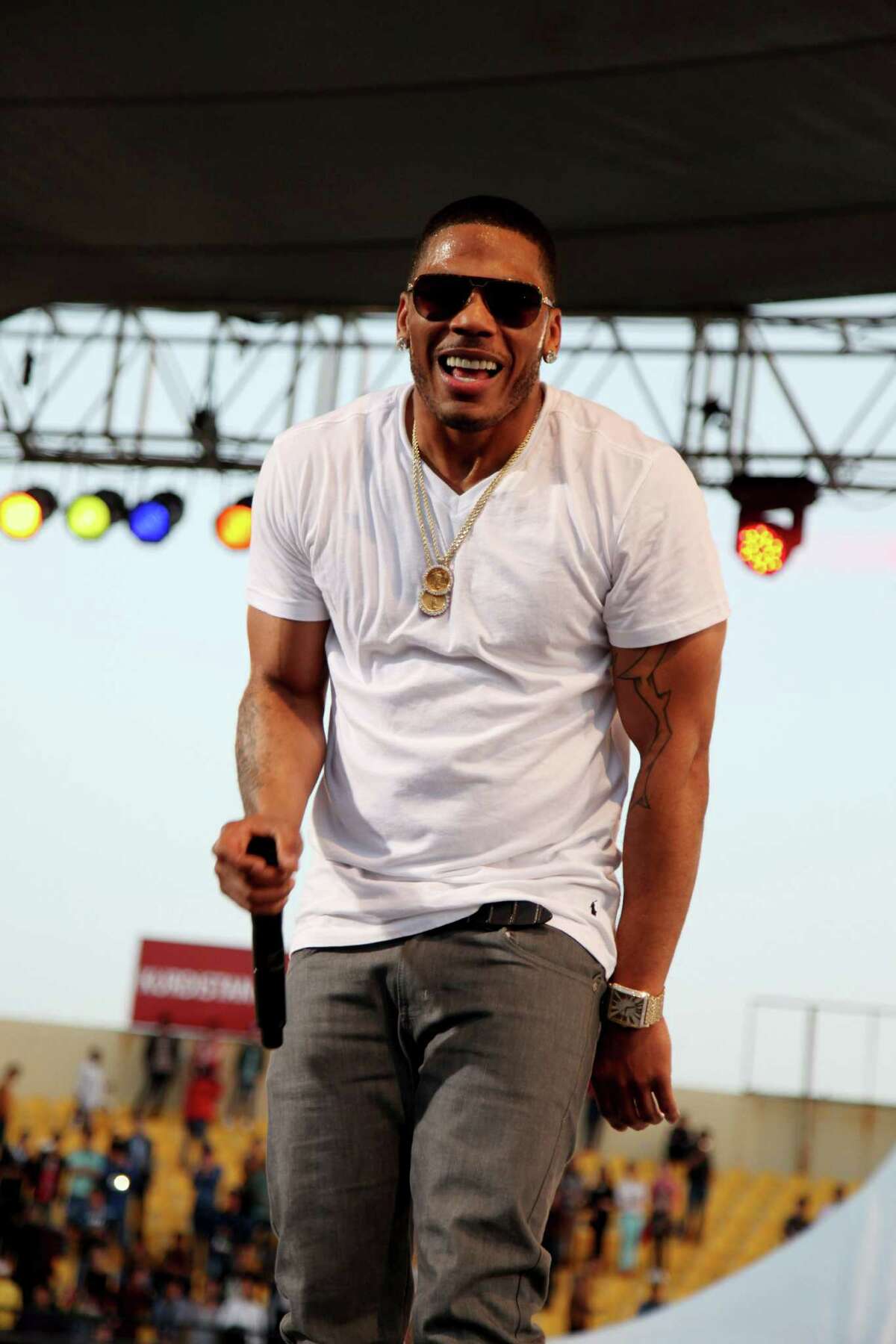 Nelly Net Worth – How Rich Is The Hip-Hop Star In 2025?