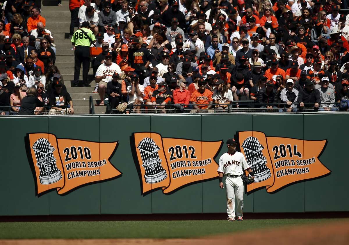 Giants home opener has everything, including Bumgarner on a horse