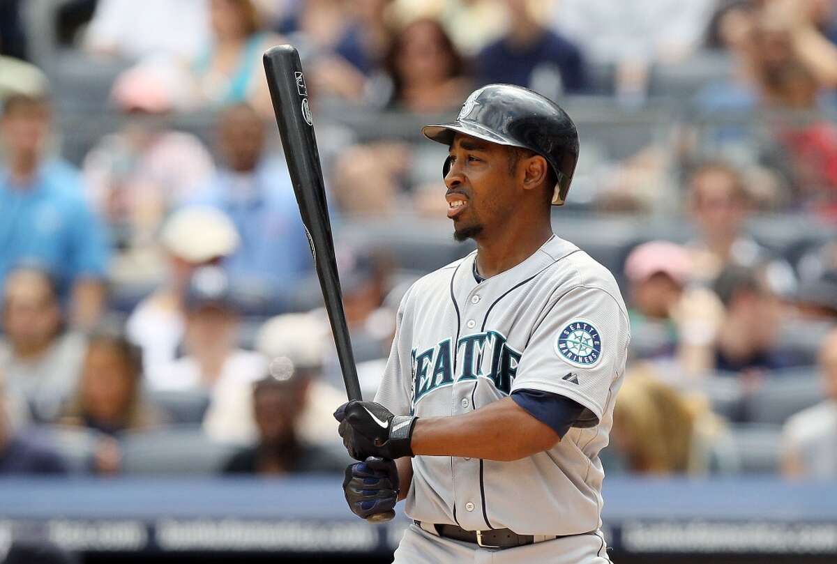 Chone Figgins Over eight seasons with the Angels, Figgins batted a very respectable .291 while boasting a solid .751 OPS. After making his first All-Star Game in 2009, he signed with the Mariners. Figgins' average plummeted to .227, while his OPS similarly dropped to .585. He spent part of one mediocre season with the Dodgers before hanging it up. 