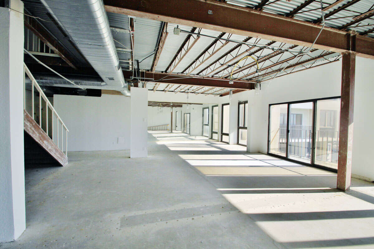 HVAC Exposed! 20 Ideas for Daring Ductwork - Pinterest - Penthouse View Loft With Exposed Ductwork