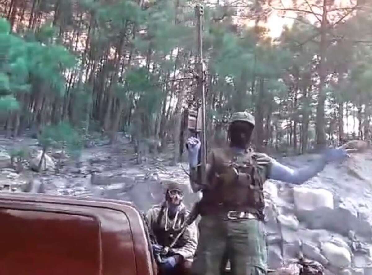 A video posted to YouTube on April 8, 2015, by online tabloid La Polaka shows several masked men with assault rifles sitting in and standing around pickup trucks stopped on a mountain road in Southwestern Chihuahua. The Chihuahua state attorney general's office told the El Paso Times that the footage was filmed before a September battle between two rival groups near the town of Tonachí, where Mexican authorities found 11 men dead and four torched vehicles.