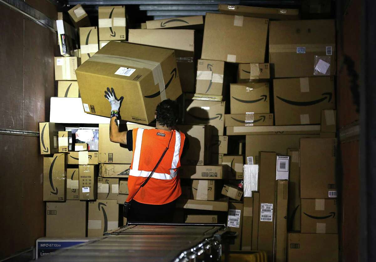 Shipment loaders like this Amazon Fullfillment Center worker in Schertz, TX, saw a 16% increase in wage between 2018 and 2021, according to statewide Texas data from the Bureau of Labor Statistics.