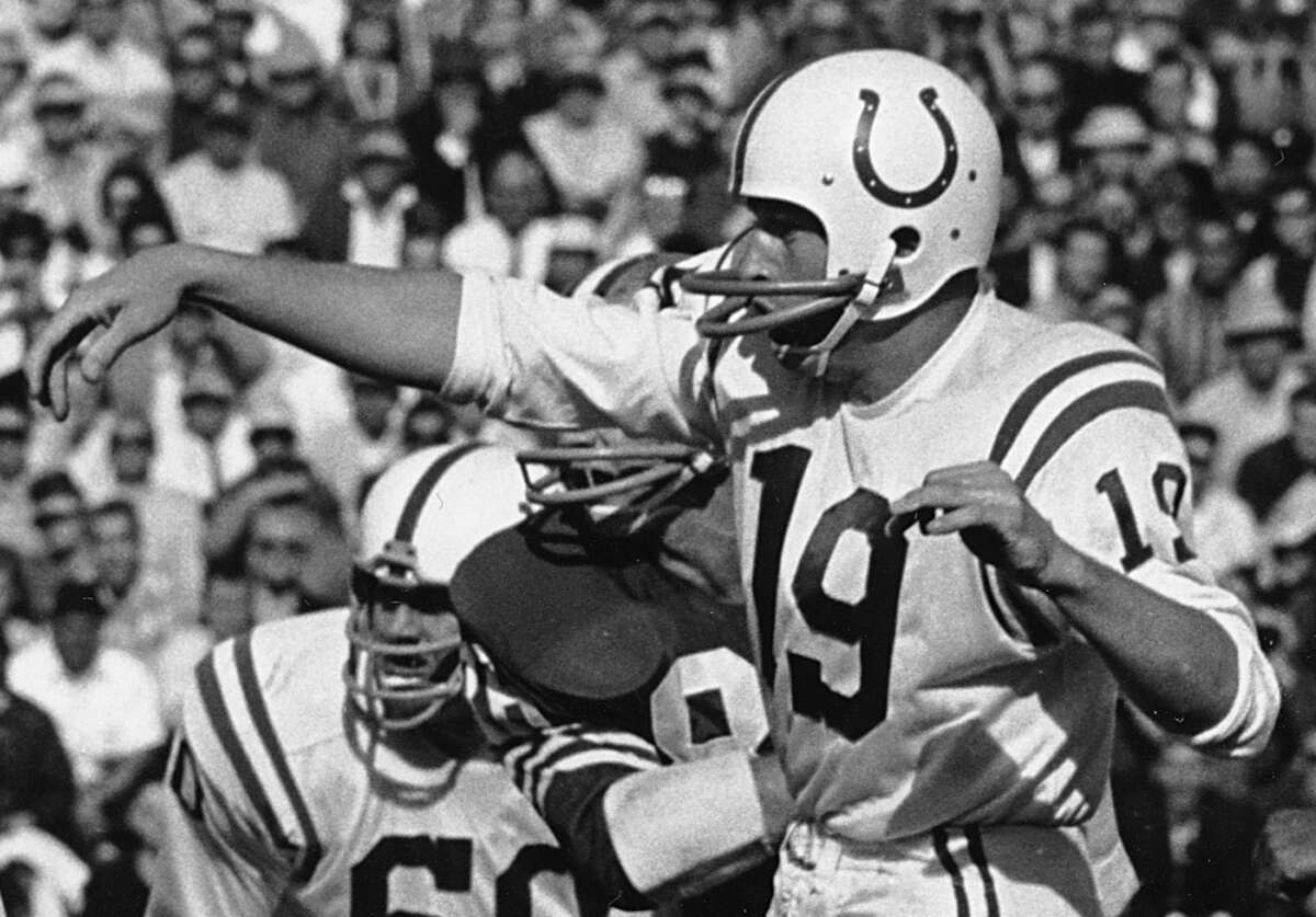 Johnny Unitas (19), quarterback of the Baltimore Colts, was reticent, workmanlike and deliberately unglamorous. He symbolized an older American culture that was more focused on institutions than the individual.