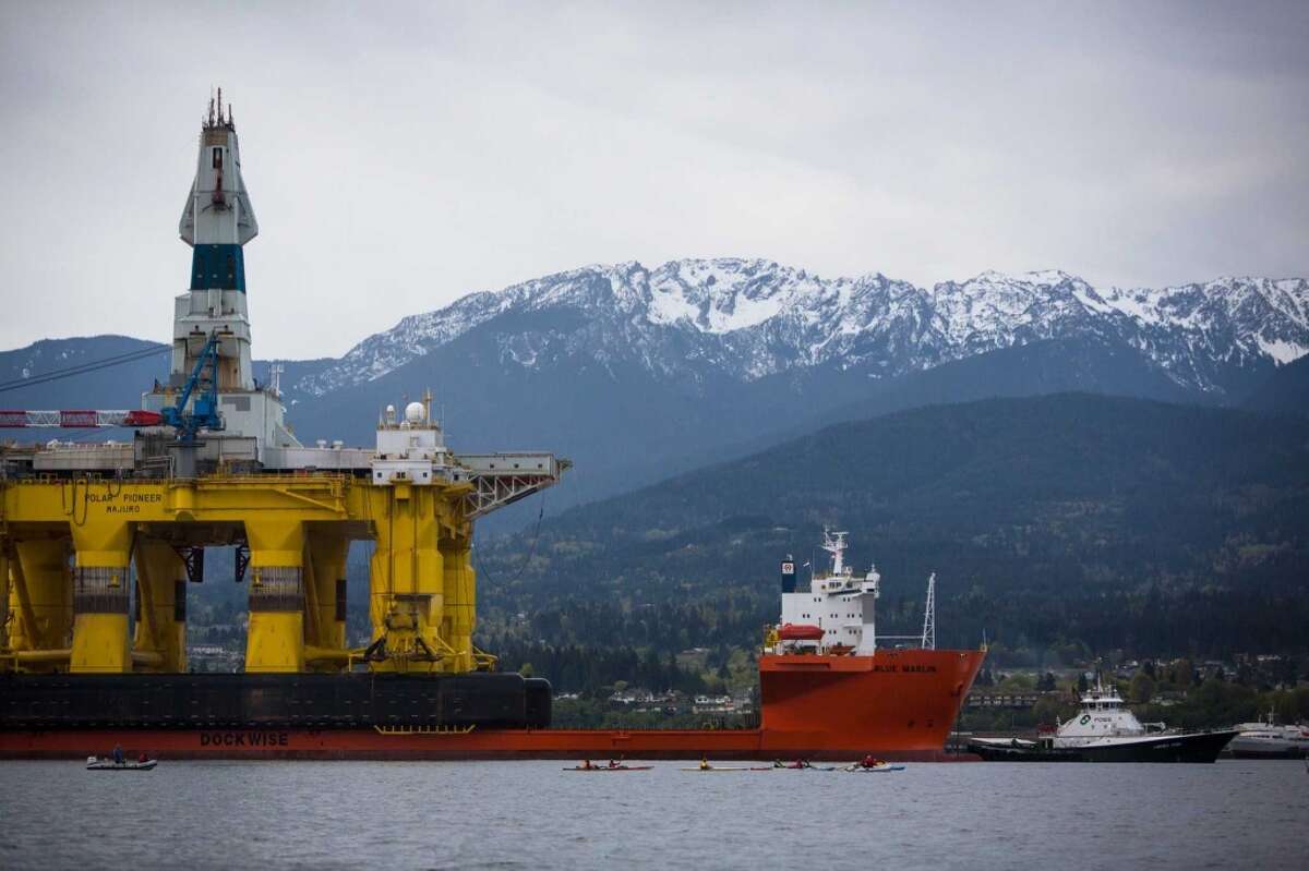 Obama acts to ban oil drilling in sensitive Arctic and Atlantic waters