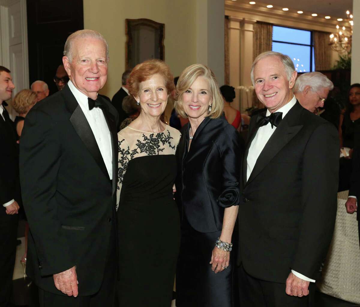 L.E., Virgina Simmons honored at Baker Institute dinner