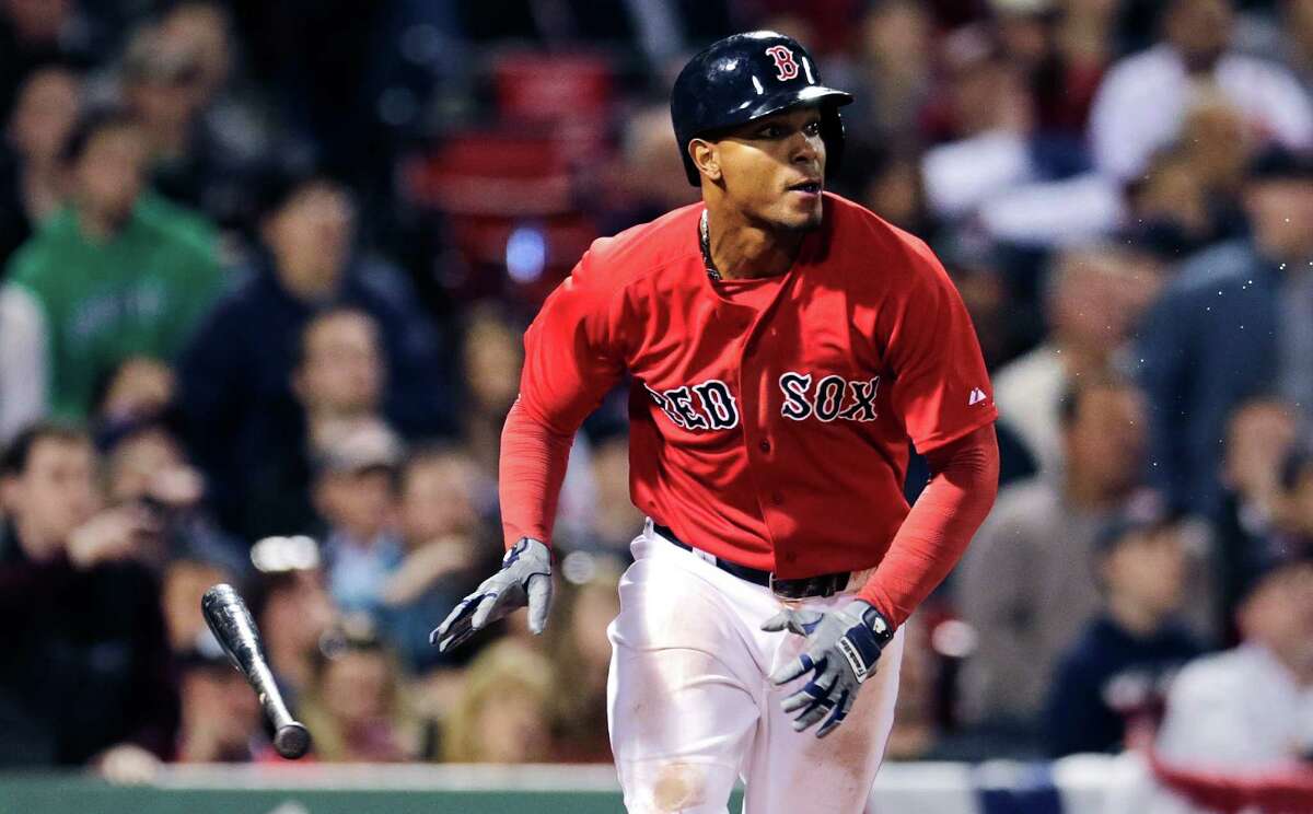 Xander Bogaerts sore right shoulder