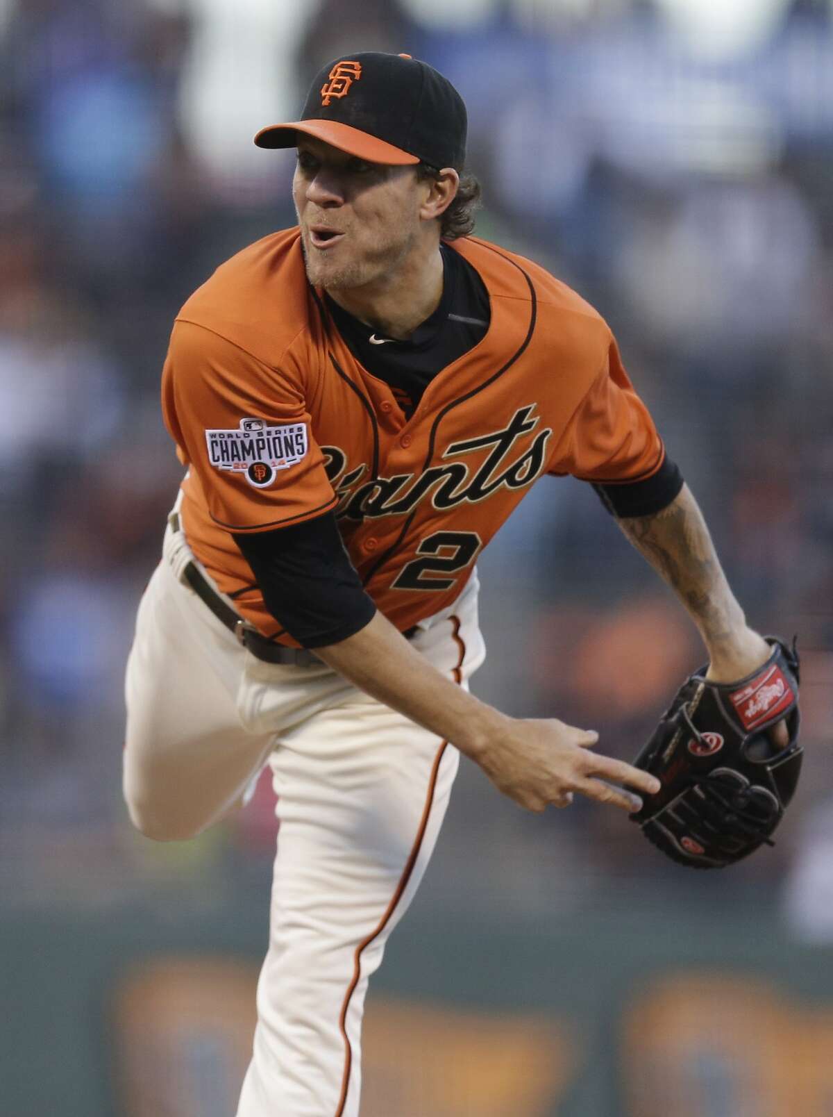 San Francisco Giants' Jake Peavy works against the Arizona Diamondbacks in the first inning of a baseball game Friday, April 17, 2015, in San Francisco. (AP Photo/Ben Margot)