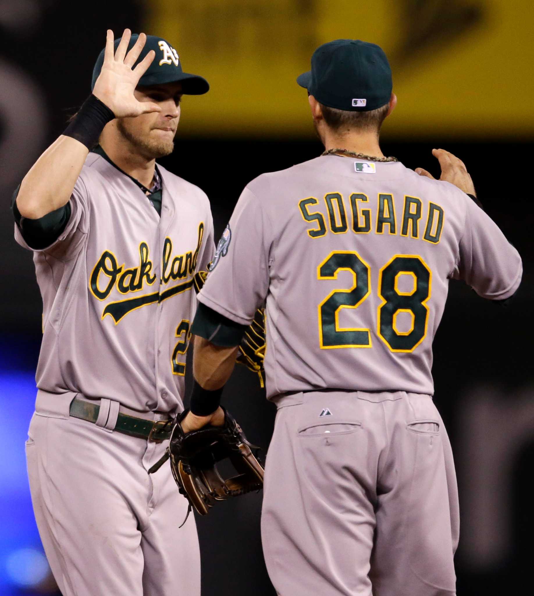 Alleged Alcides Escobar text to Brett Lawrie on his late slide: 'That's  stupid, you did it on purpose.' - Athletics Nation