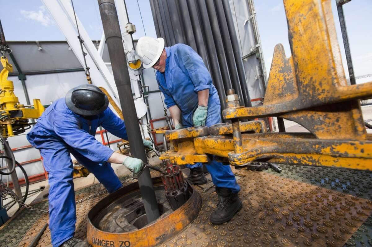 18 highpaying, nondesk jobs that don’t require a fouryear degree