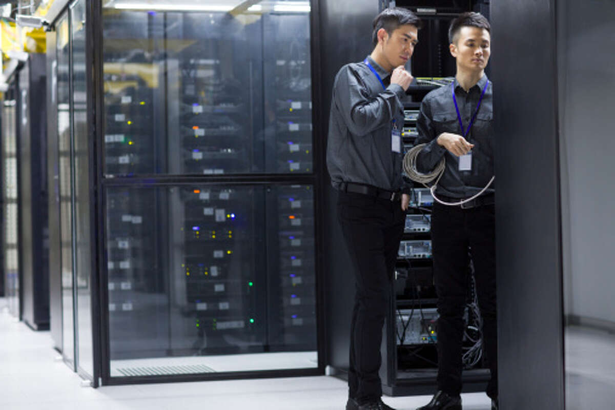 18 highpaying, nondesk jobs that don’t require a fouryear degree