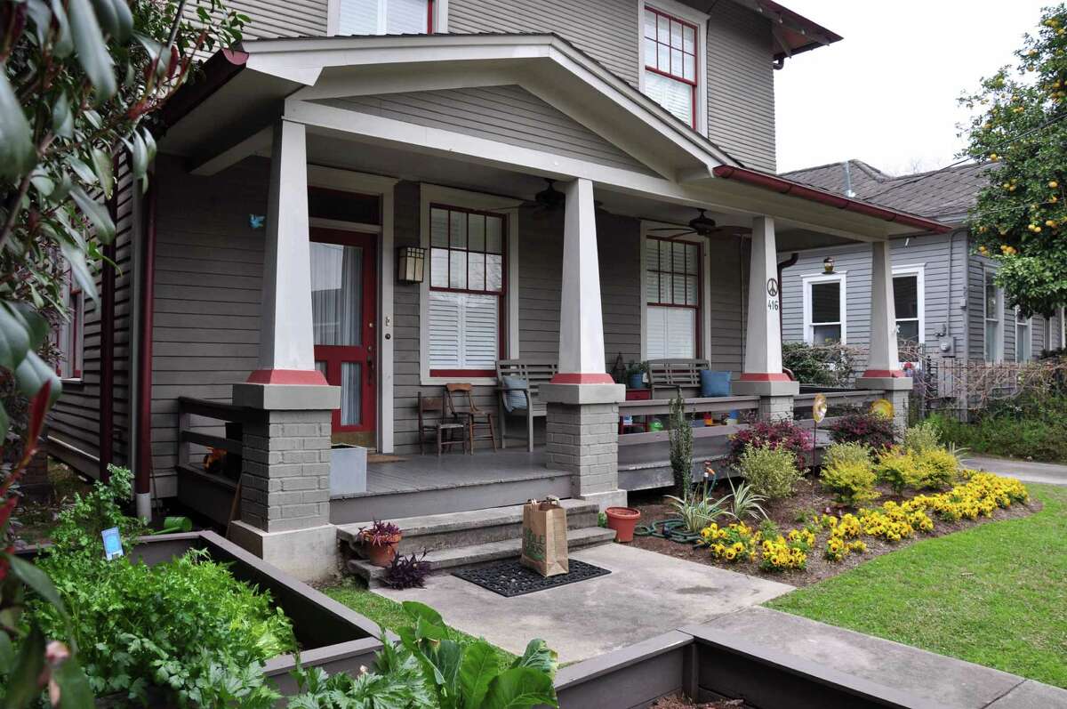 416 Willard is part of Saturday's East Montrose Home Tour and Art Walk.
