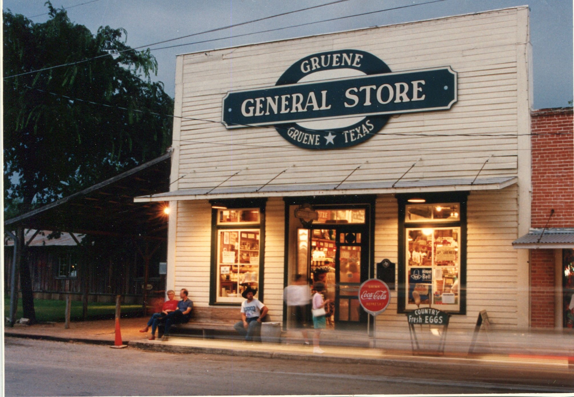 2011 HEB Commercial features Gruene Hall - Gruene