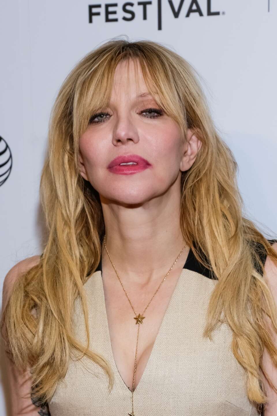 Courtney Love sheds tears at Kurt Cobain documentary,which includes their sex  tape