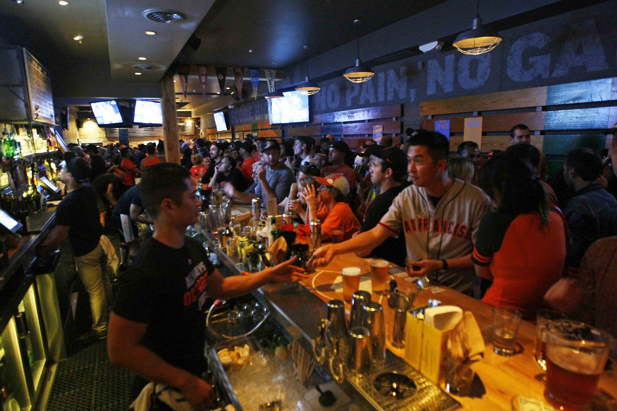 Where To Watch The Giants Game where-to-watch-the-giants-game