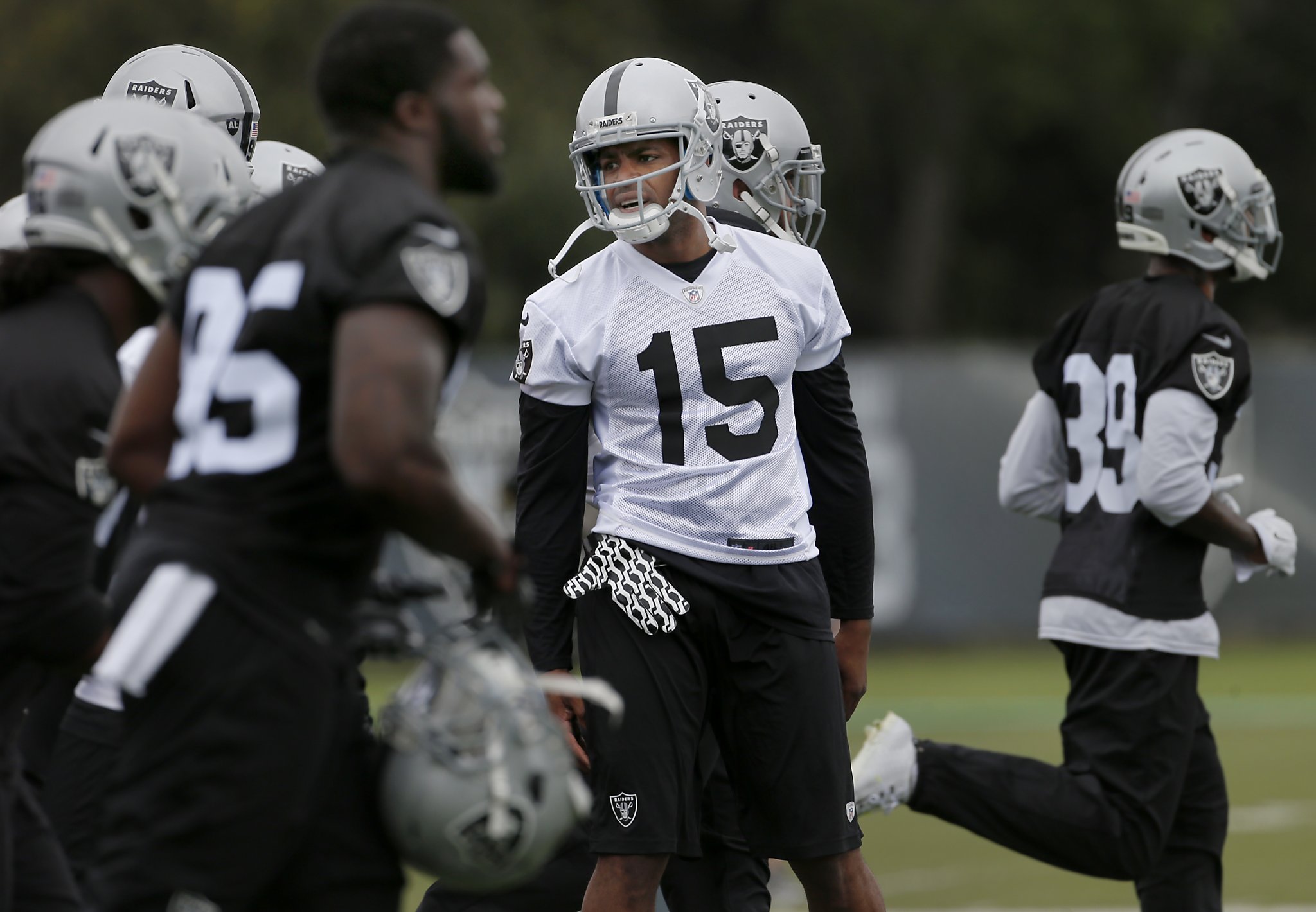 Michael Crabtree Happy To Play With “Hungry” QB, Who “Can Deliver