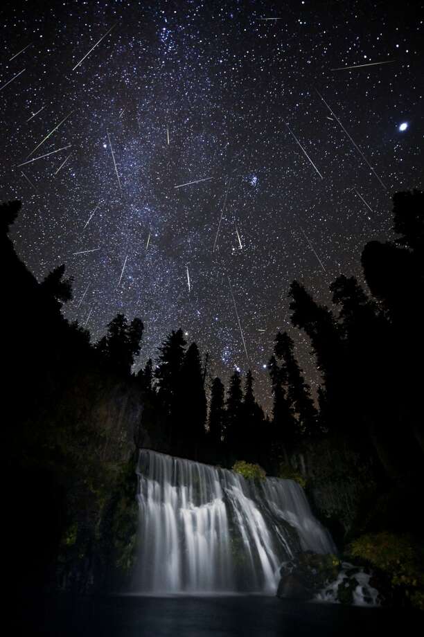 Warm Temps Clear Skies Make For Perfect Conditions To View Meteor Orionids The Late October Meteors Have A Broad And Unpredictable Peak They