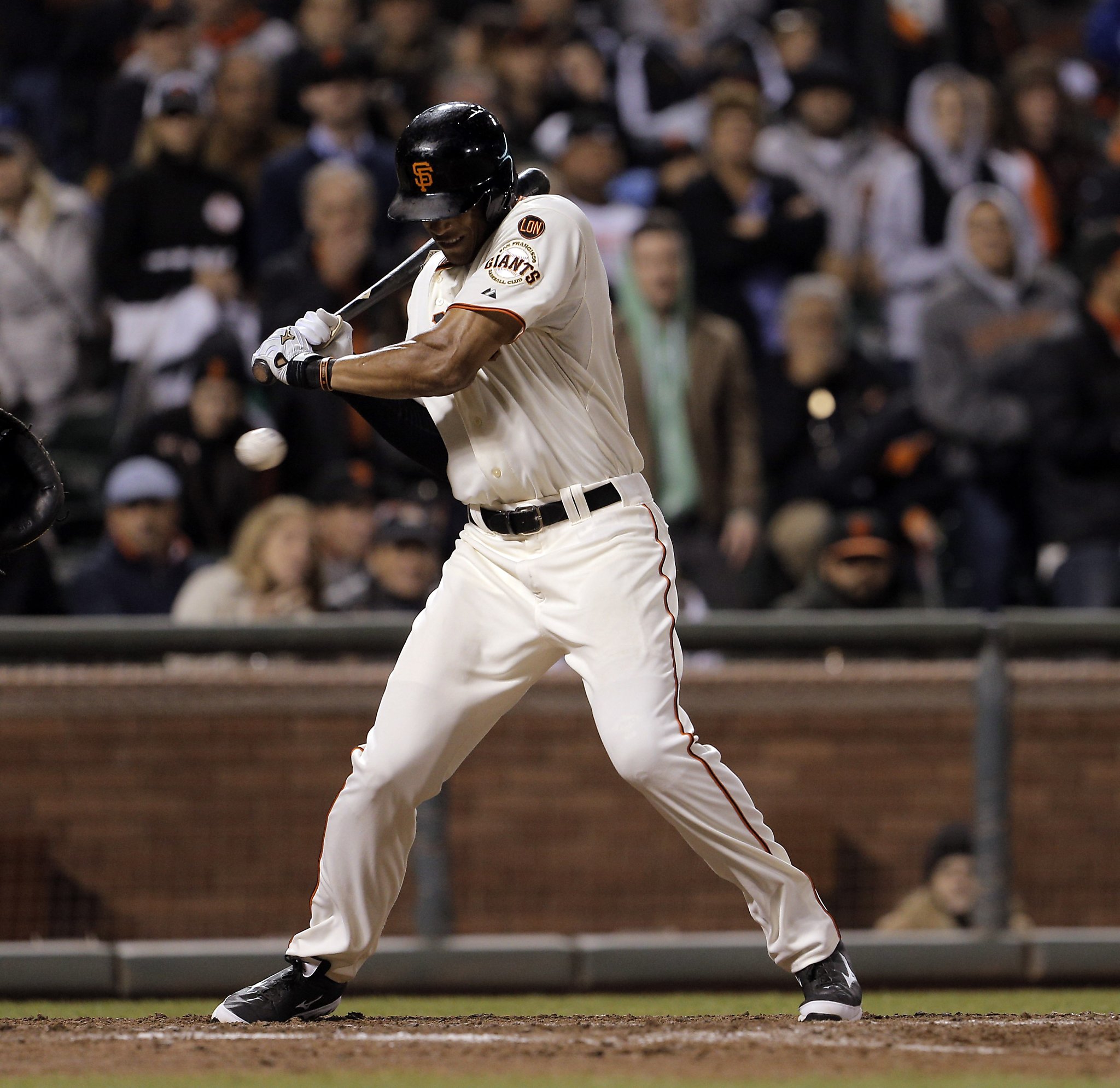 Joe Panik sacrifice fly lifts Giants over Dodgers 3-2