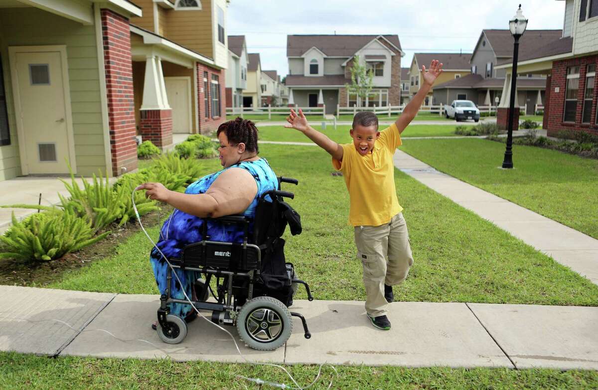 Families navigate maze of school choices