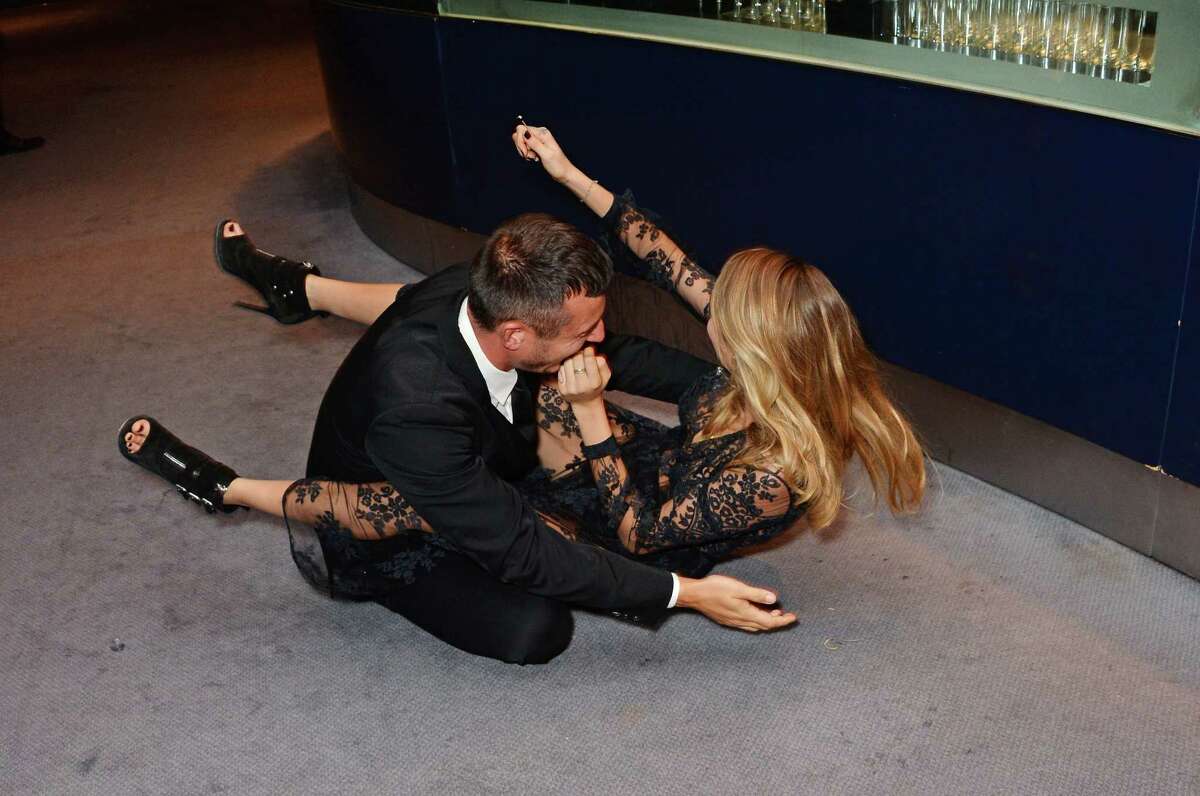 Funny celebs falling