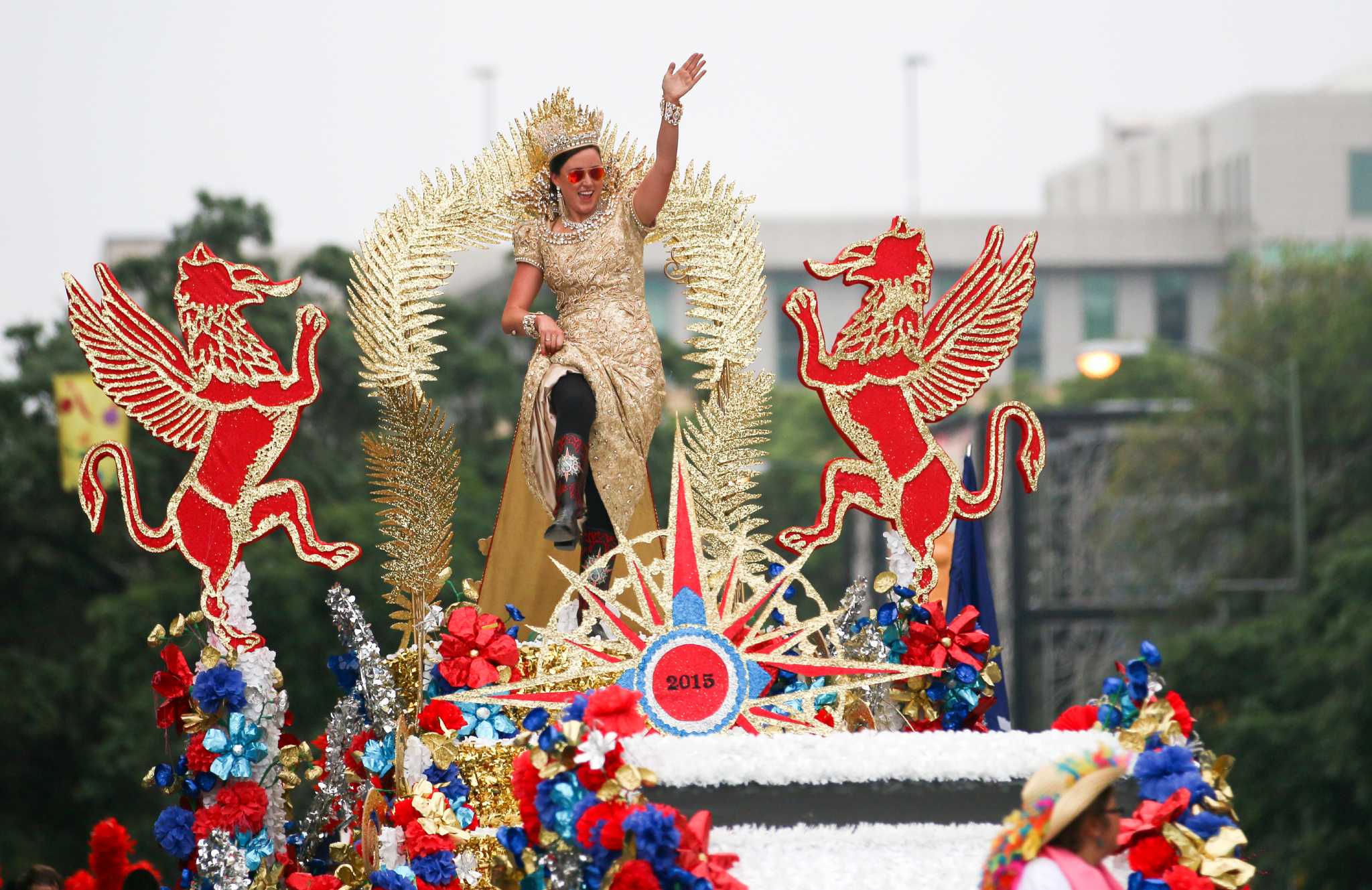 5 mustattend Fiesta parades