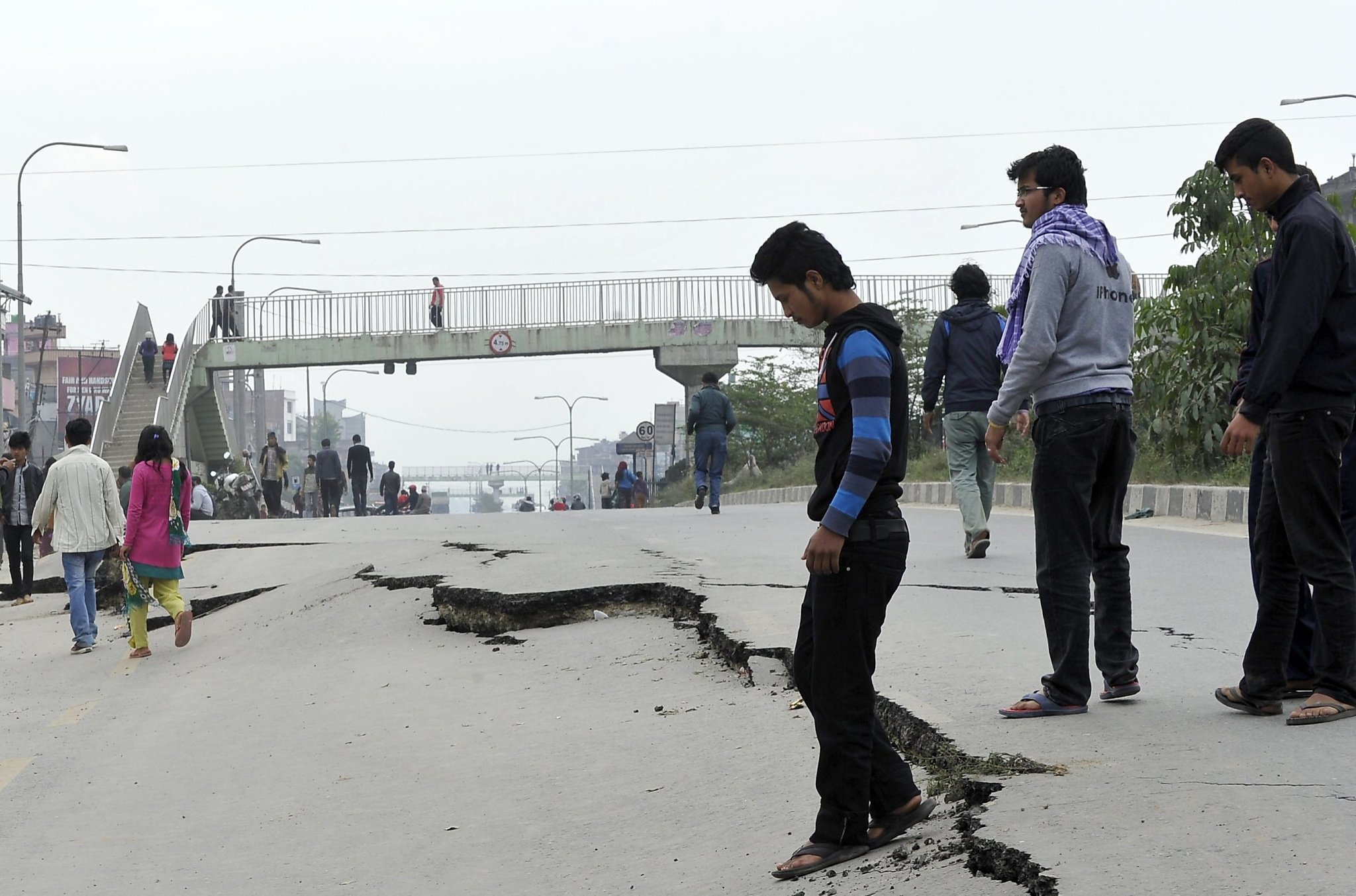 Землетрясение 5 апреля. Катманду землетрясение 2015. Землетрясение в Непале 2015. Землетрясение в Непале 25 апреля 2015г.