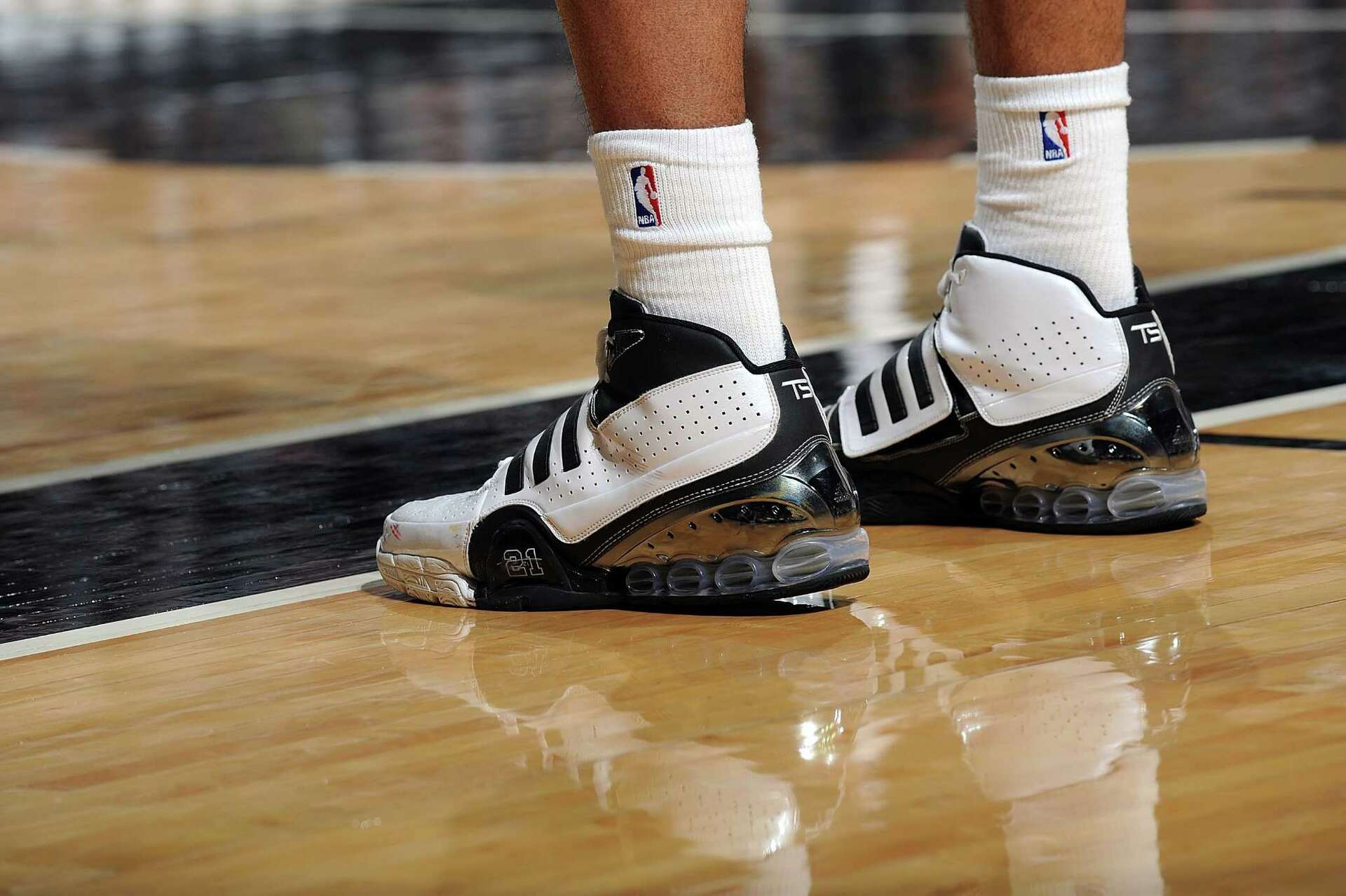 Adidas San Antonio Spurs championship, Tim Duncan basketball shoes Tim Duncan  main image 4