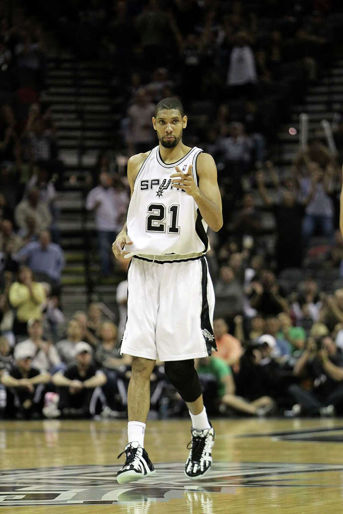 tim duncan skeleton shoes