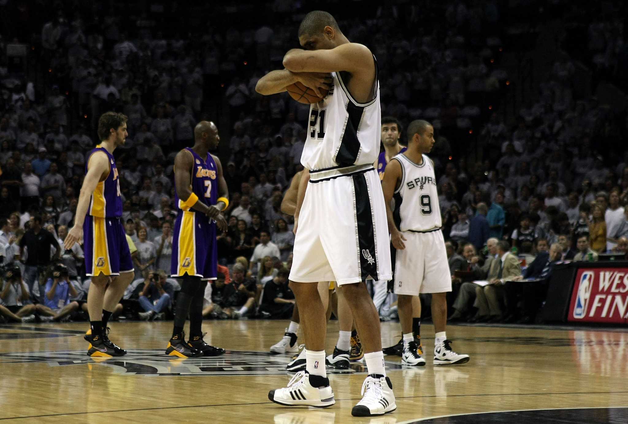 Tim Duncan Shoes: What is he wearing and where to buy them - Current and  past sneakers