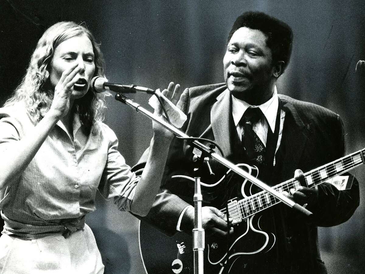 Joni Mitchell and BB King at the Bread and Roses concert. Oct. 4, 1980.