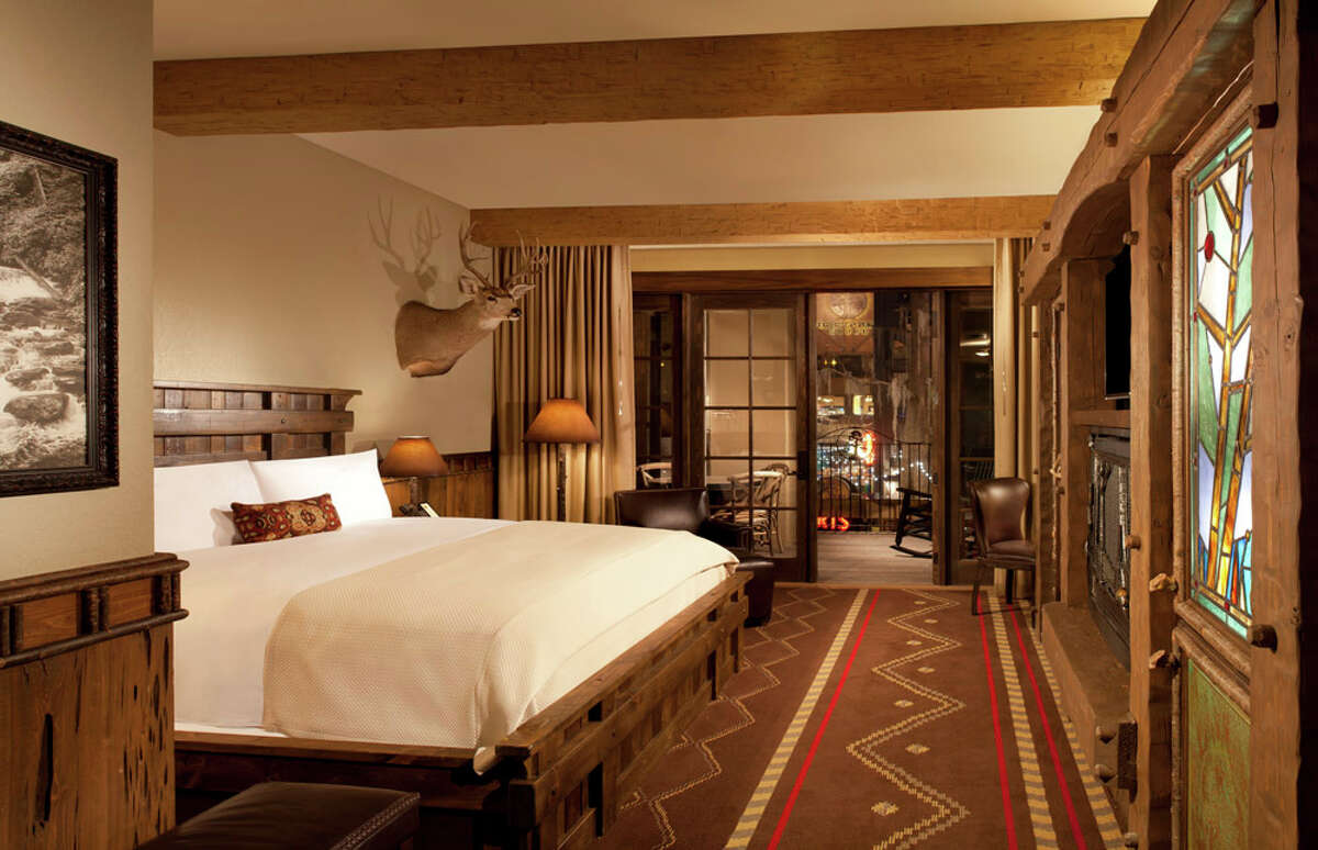 New Bass Pro Shops in Memphis includes hotel