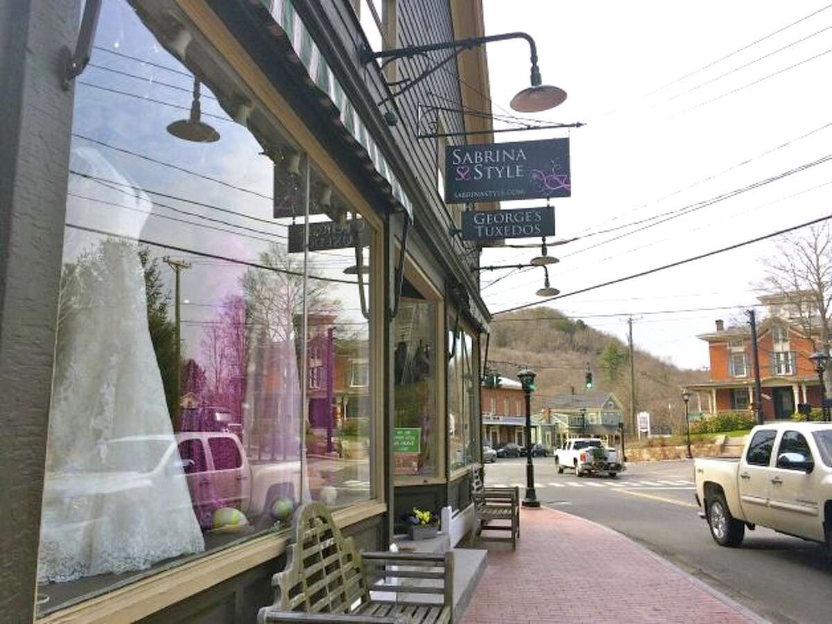 Where to shop for prom dresses in SW Connecticut