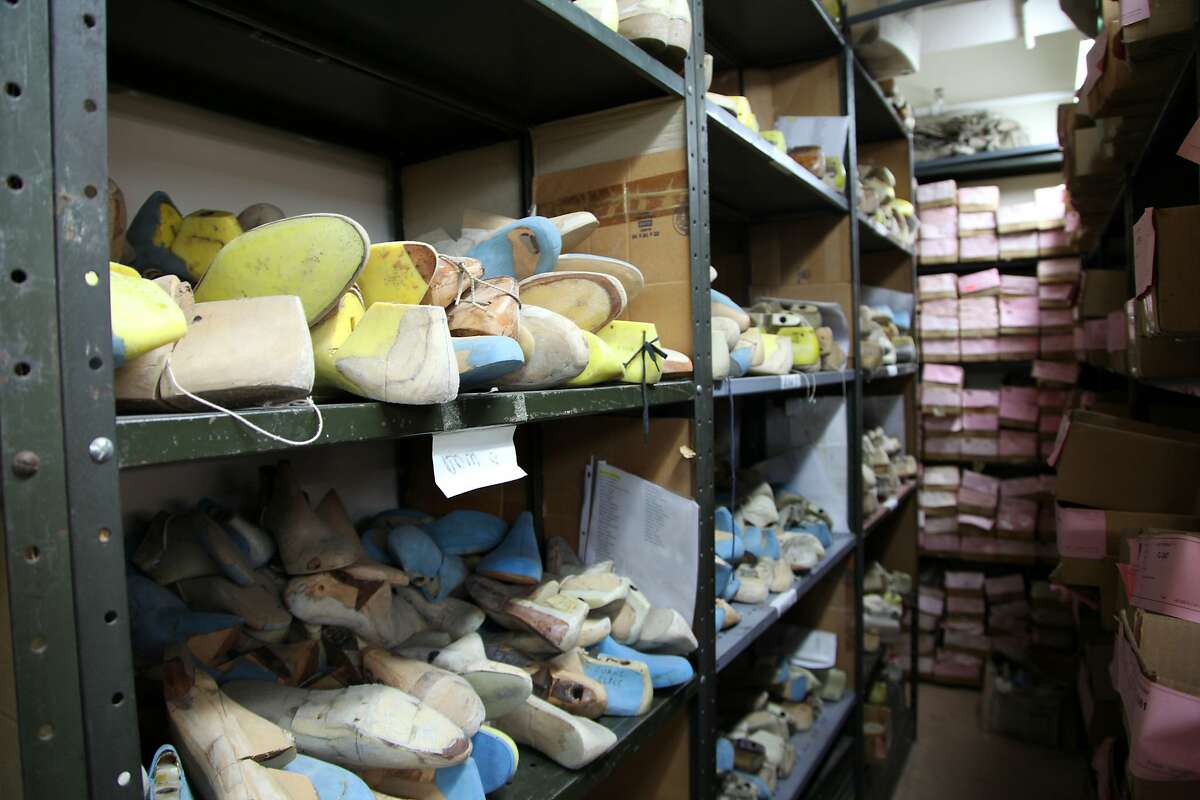 broadway shoe company