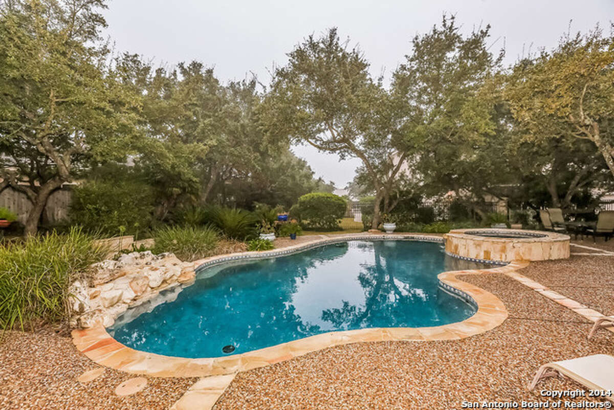 15 San Antonio homes with awesome backyards