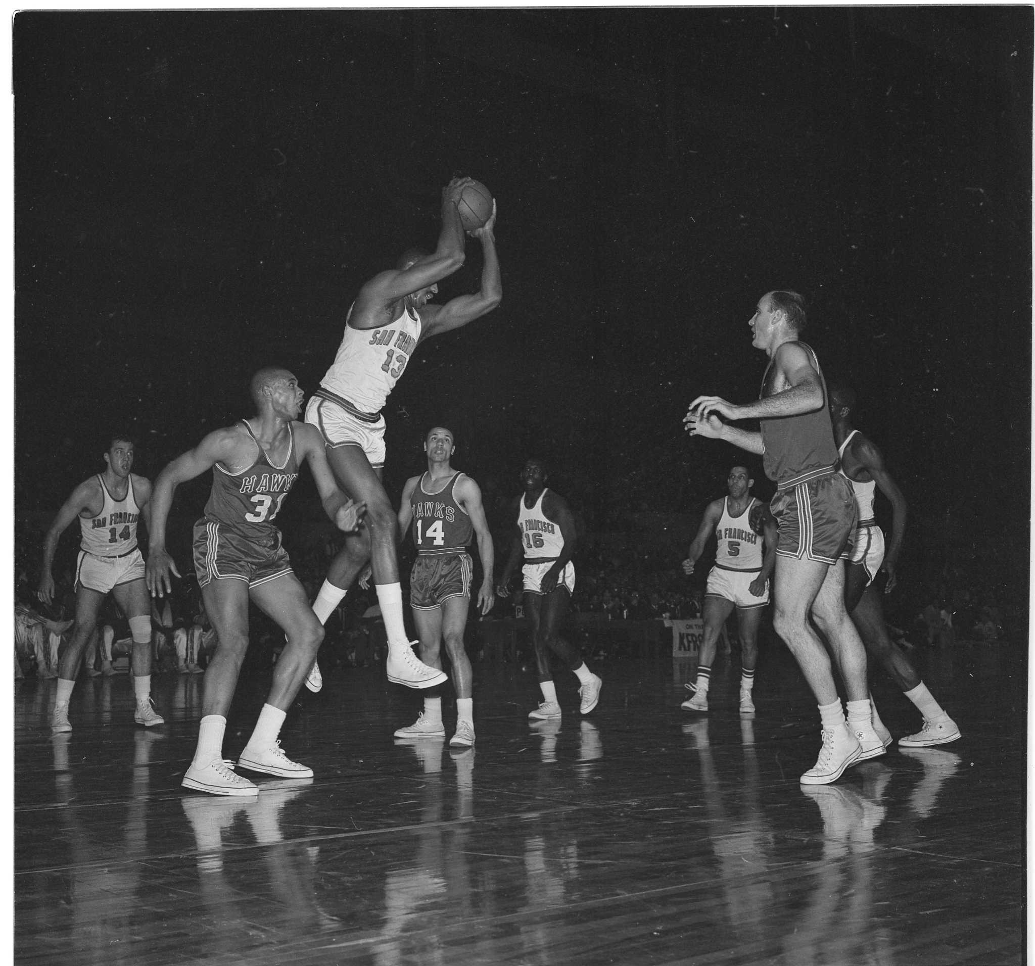 April 16, 1964: SF Warriors beat St. Louis Hawks to reach NBA Finals