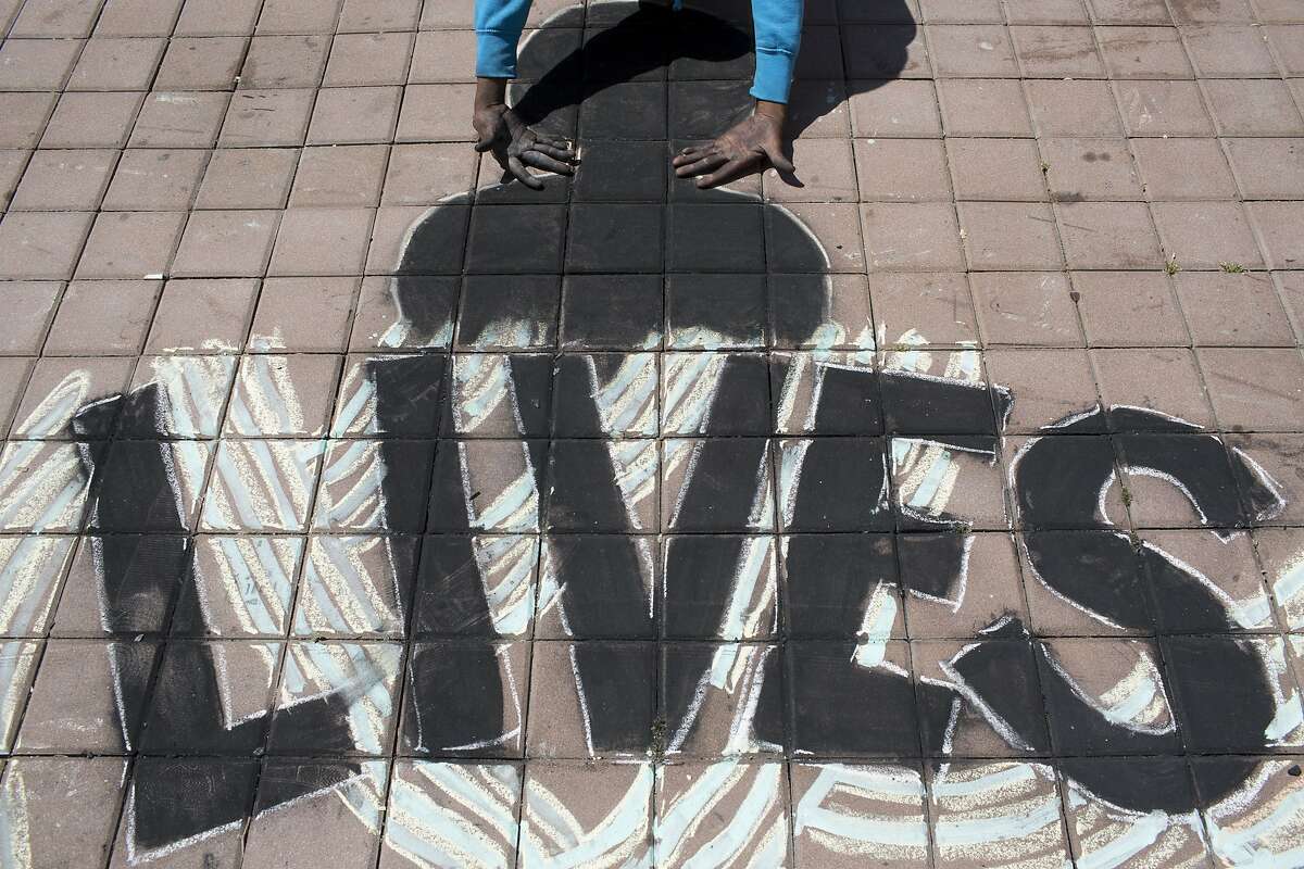 A week after riot, Oakland Auto Row still trashed