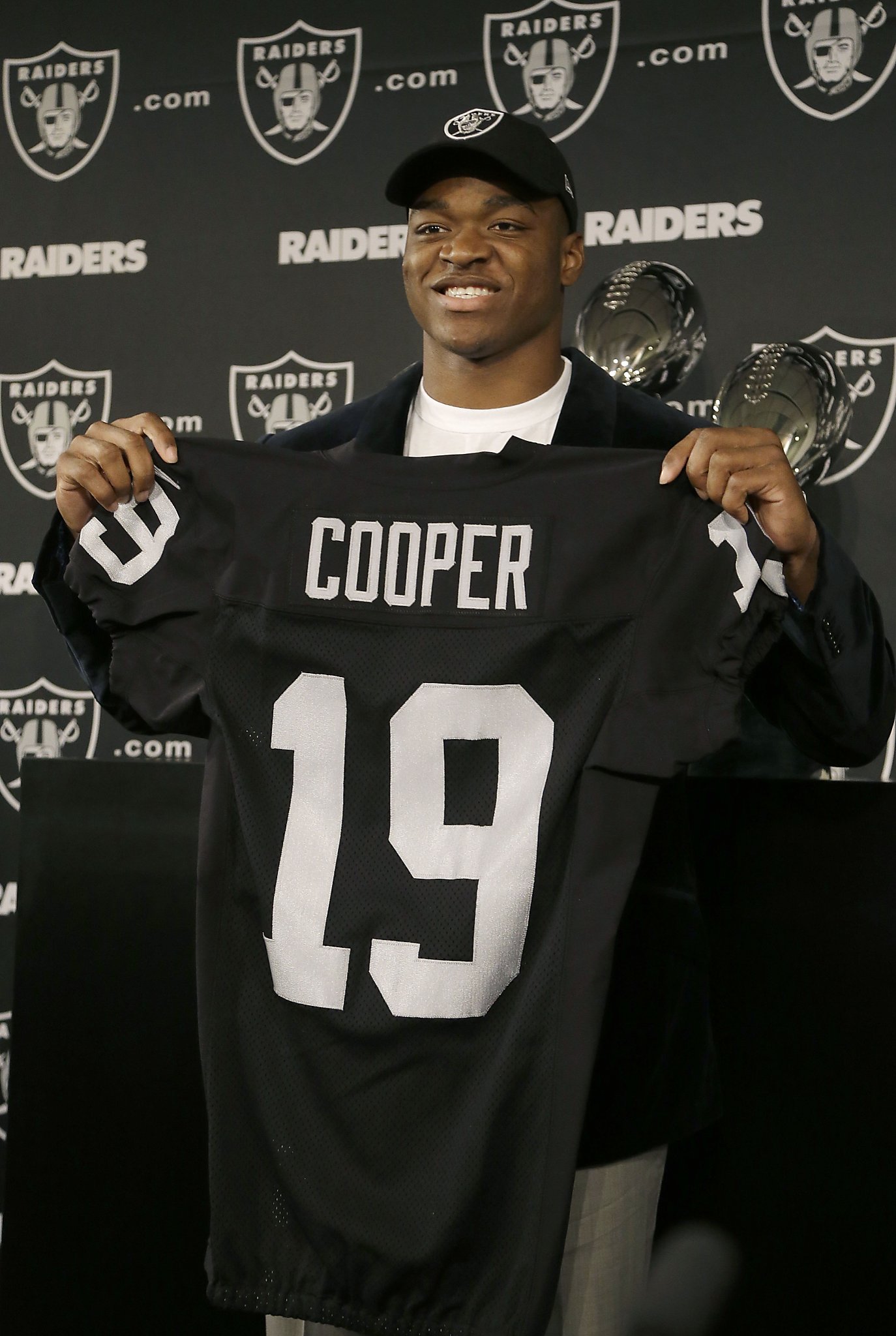 Raiders' top pick Cooper is all business, all the time