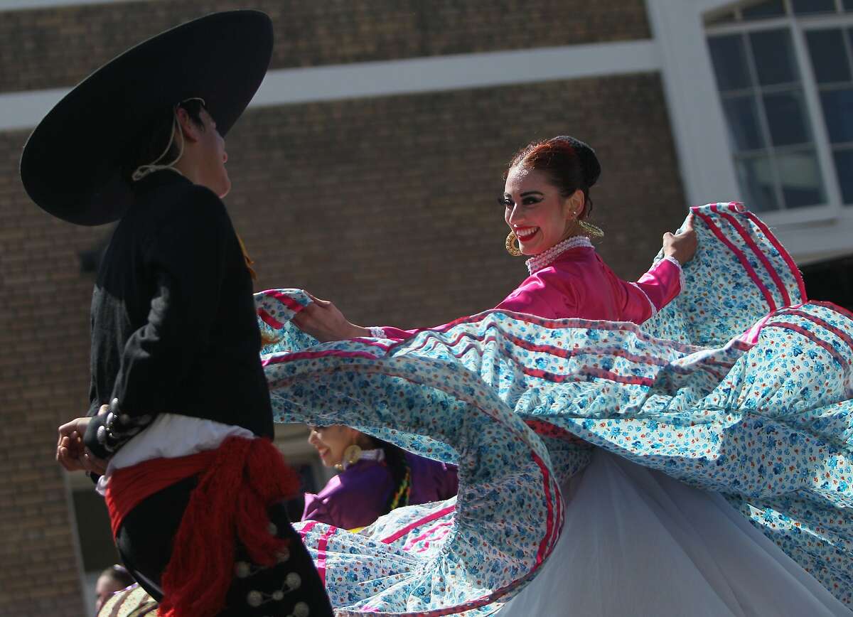 Cinco de Mayo festival in S.F. features music, dancing, food