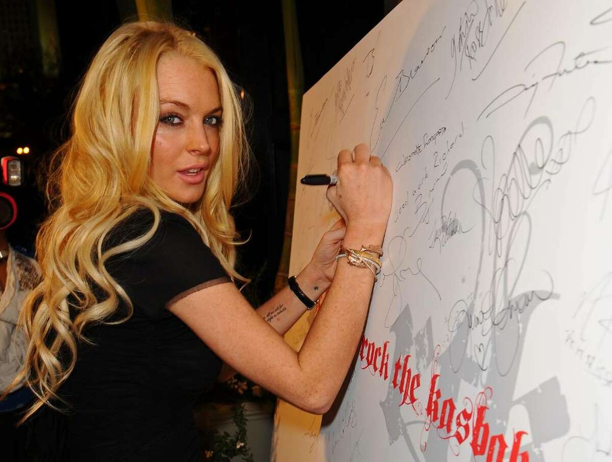 Lindsay Lohan Sues Over Tv Ad