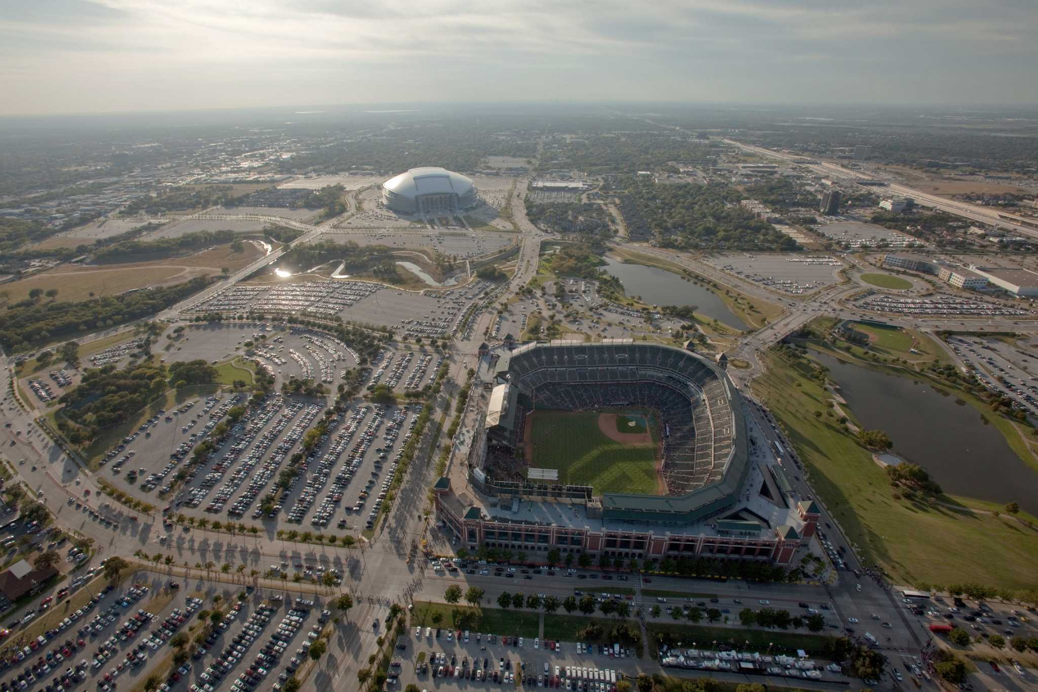 Texas Rangers' Planned New Arlington Stadium Shows Ballparks' Shorter  Lifespan - WSJ