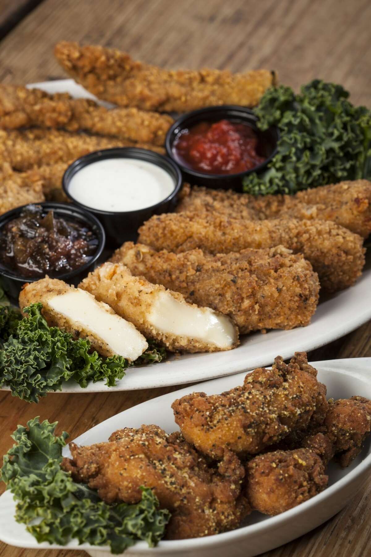 Popular Austinbased wings bar Pluckers to expand in Houston