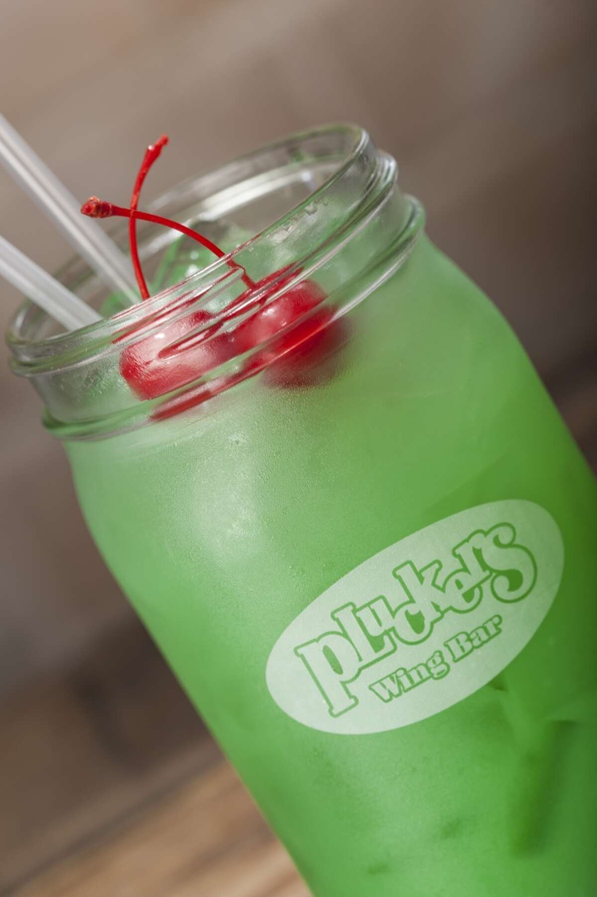 Popular Austinbased wings bar Pluckers to expand in Houston