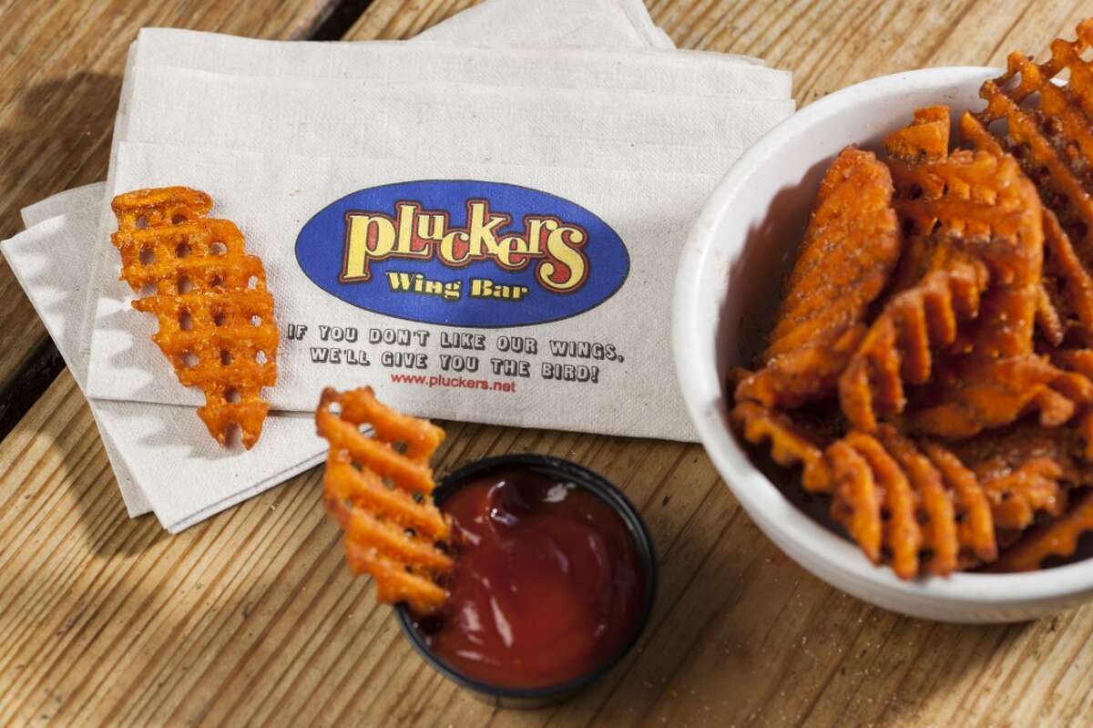 Popular Austinbased wings bar Pluckers to expand in Houston