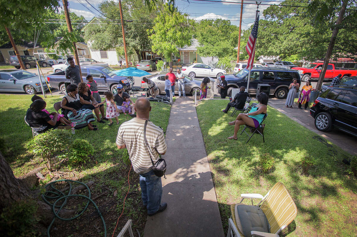 Family and friends gather to celebrate Richard Overton’s 109th birthday in East Austin on Sunday, May, 3, 2015. Overton, is considered to be the oldest living World War II veteran in the United States. (Ricardo B. Brazziell/Austin American-Statesman via AP)
