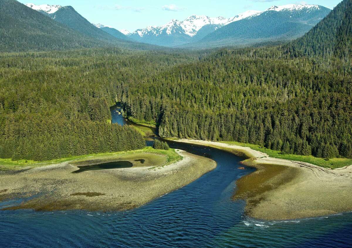 Incredible Alaskan wilderness retreat for sale