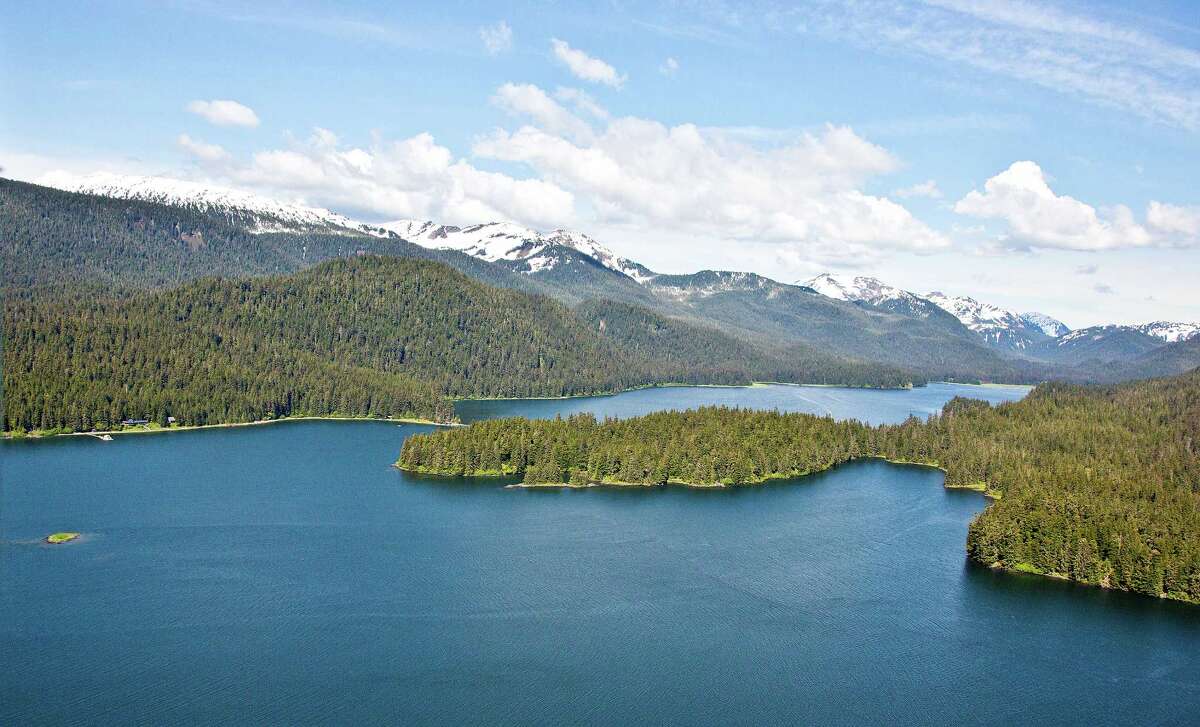 Incredible Alaskan wilderness retreat for sale