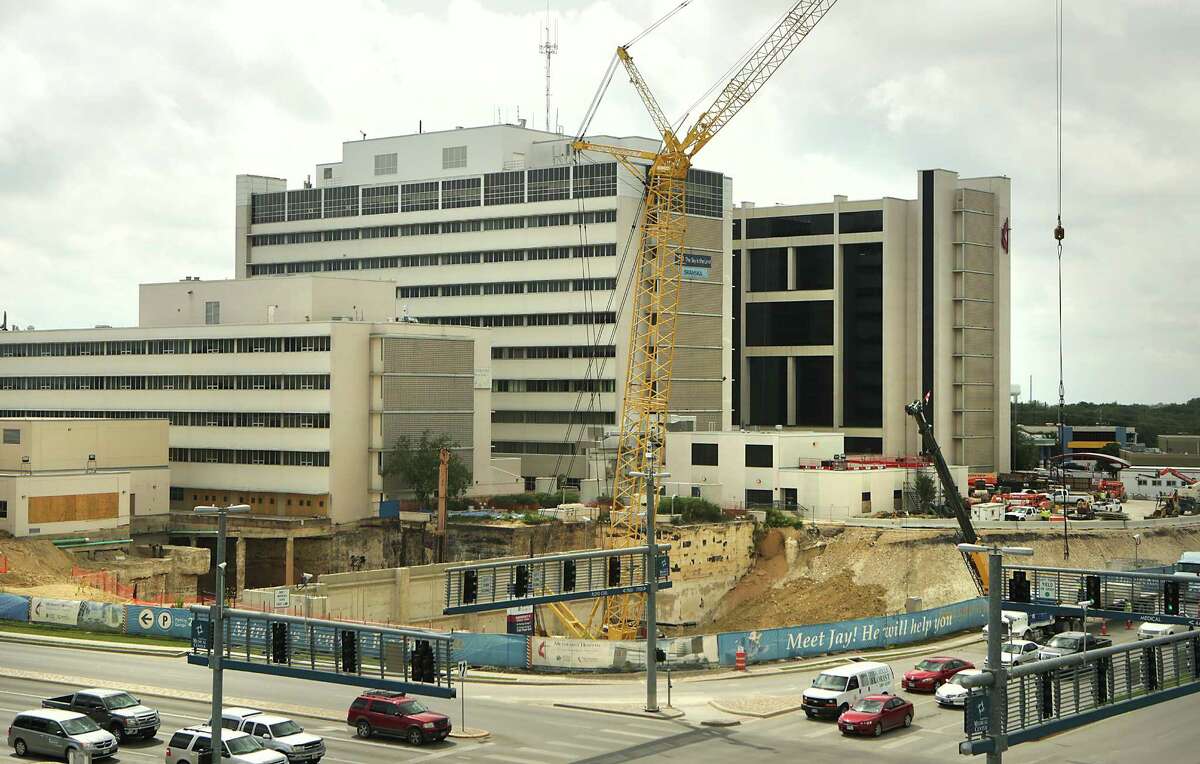 San Antonio once largest city to lack medical school