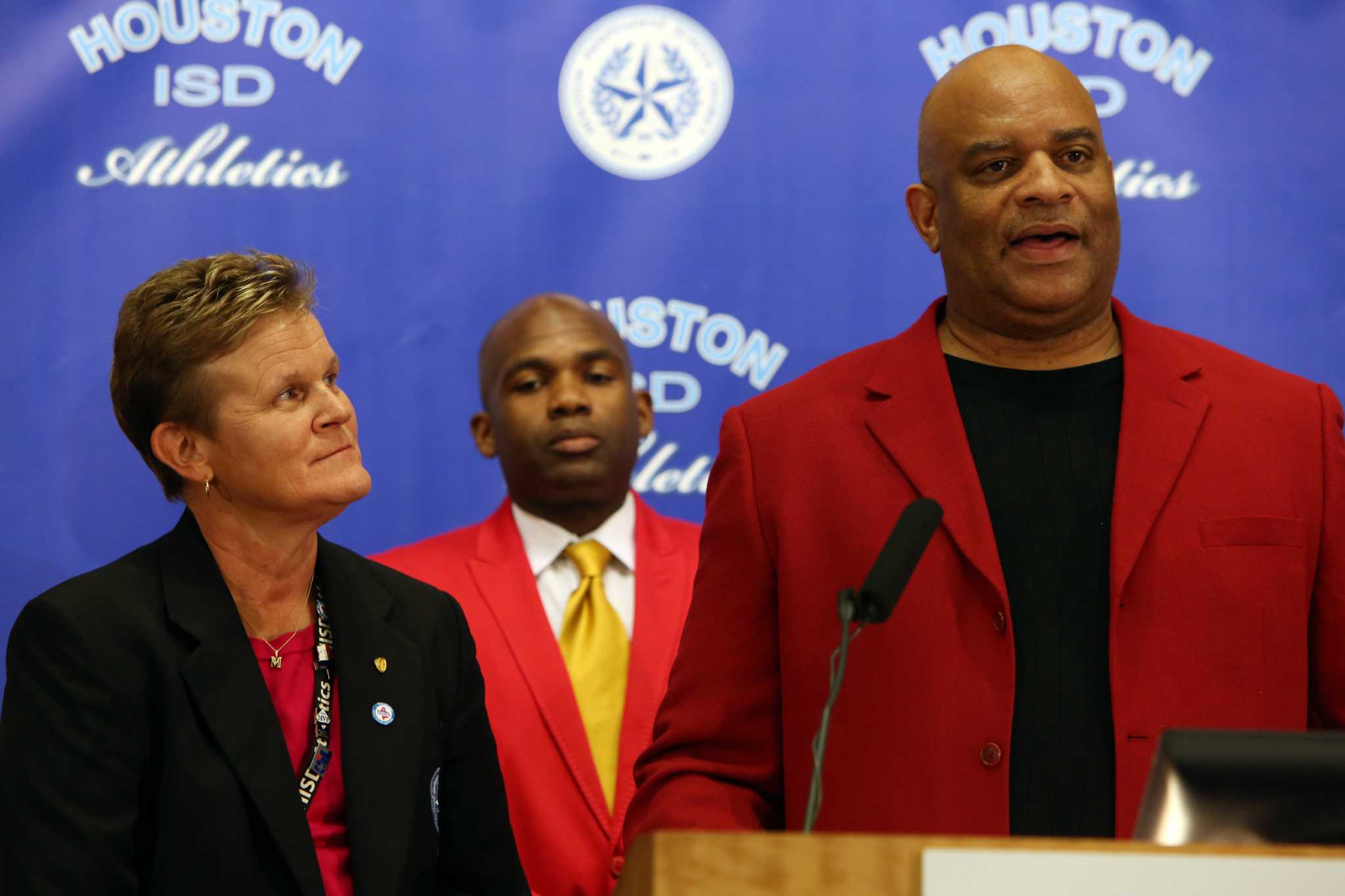 Yates High principal leaving